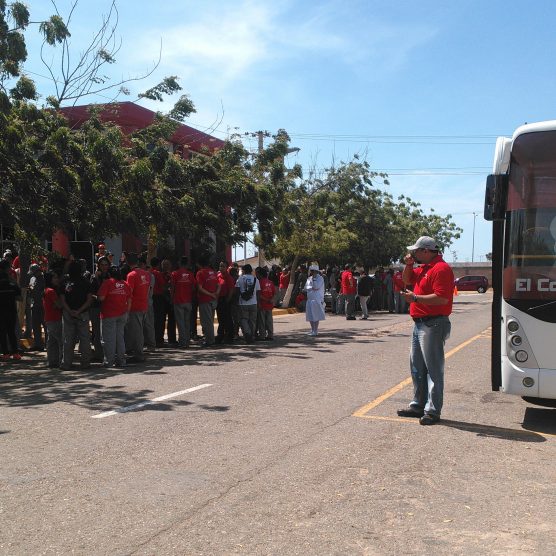 Trabajadores de VIT participan en simulacro de tsunami