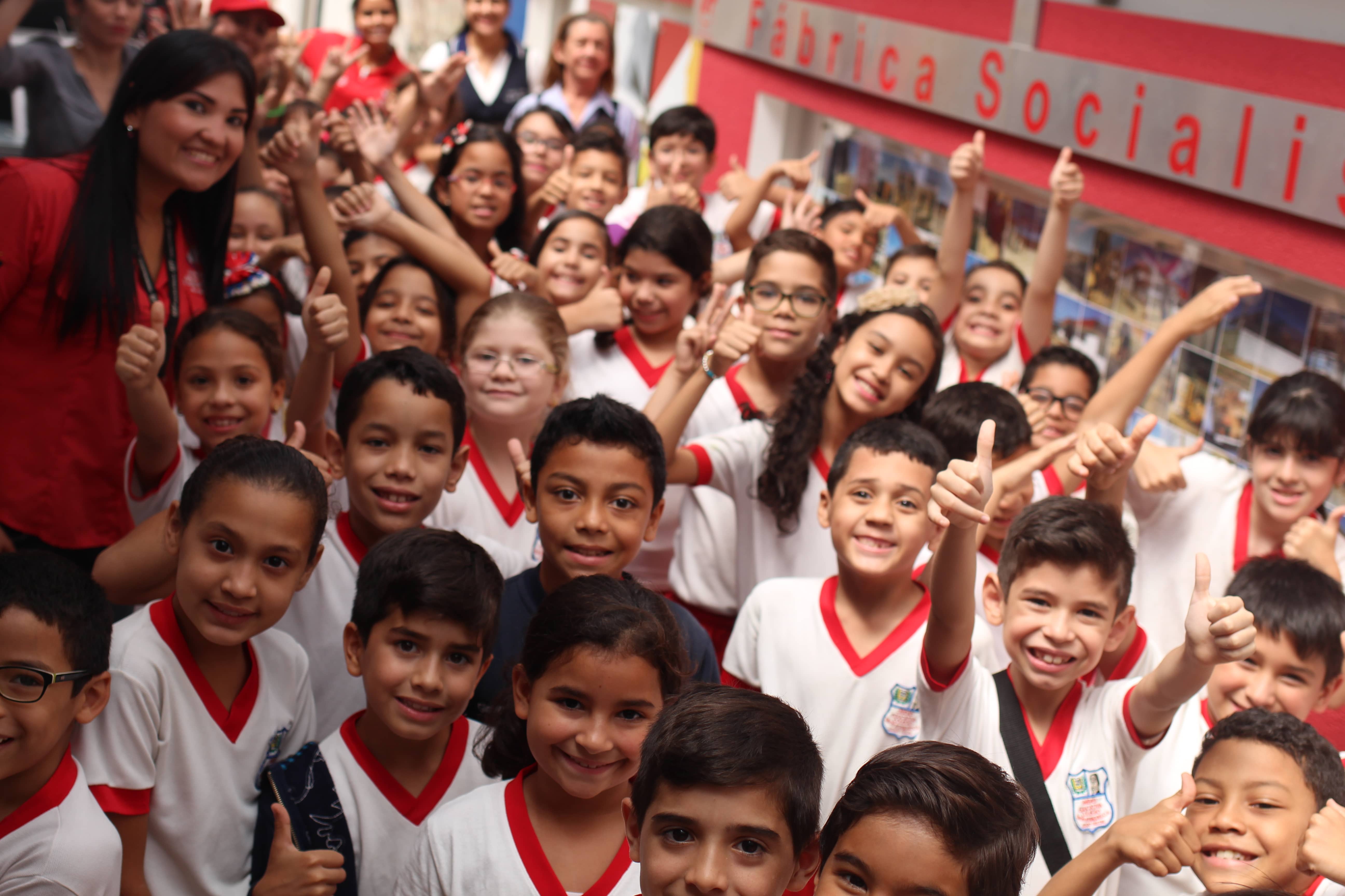 Más de 100 alumnos de la U.E Simón Rodríguez conocieron VIT
