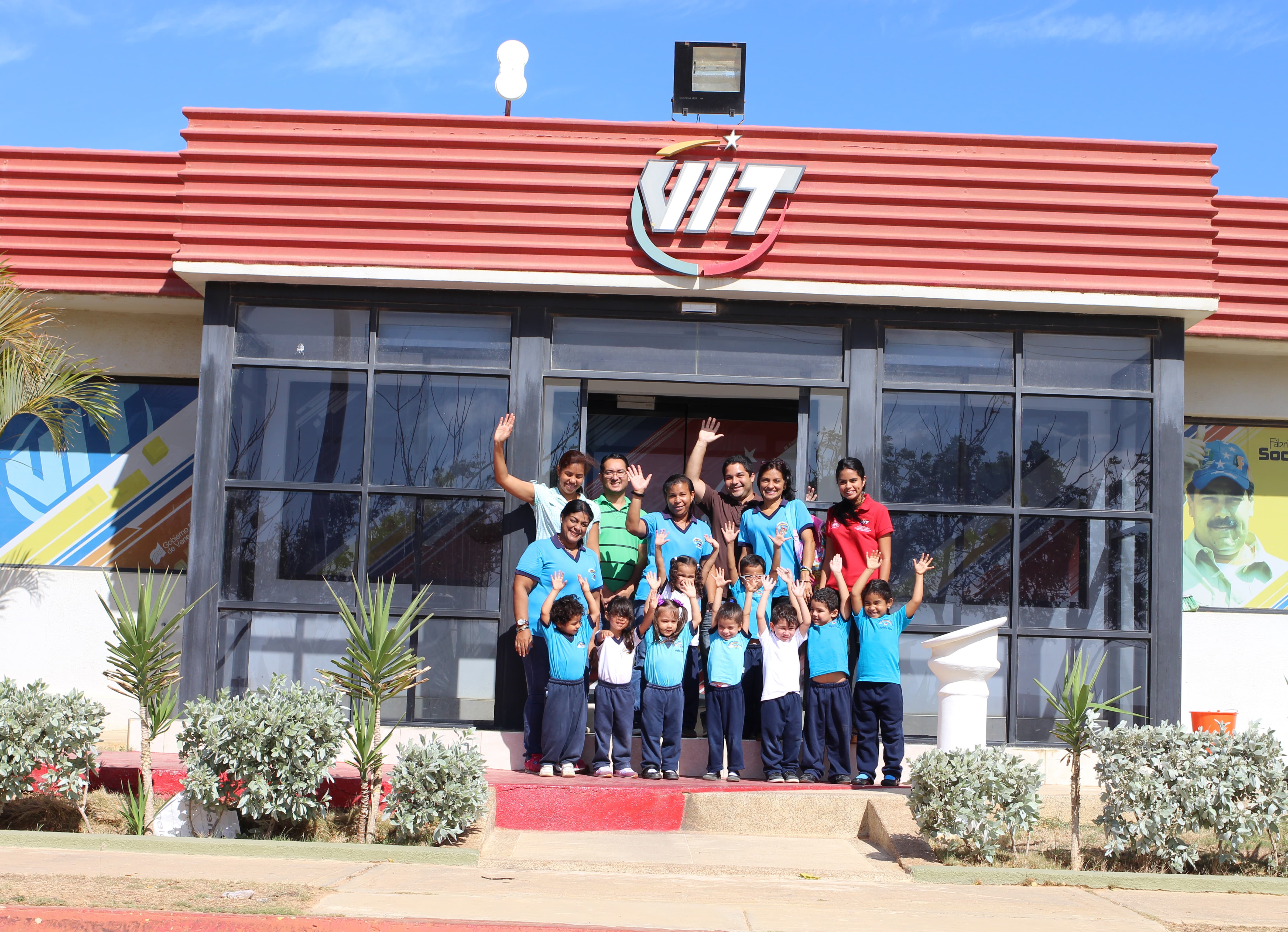 Pequeños de la Guardería Infantil Arcoíris llenaron de alegría nuestra fábrica