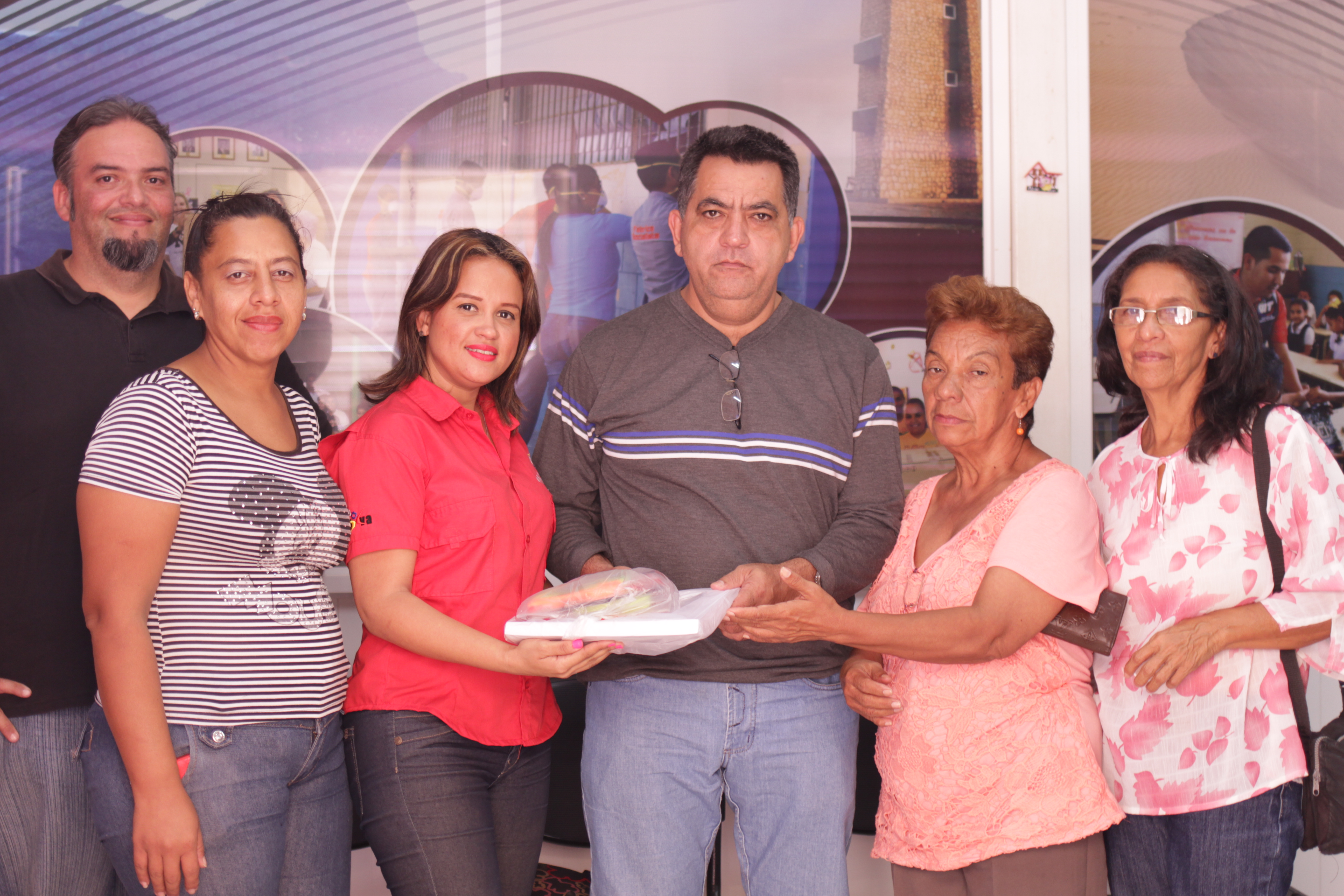 Sector Salud y Centro Educativo atendido con aportes sociales de VIT