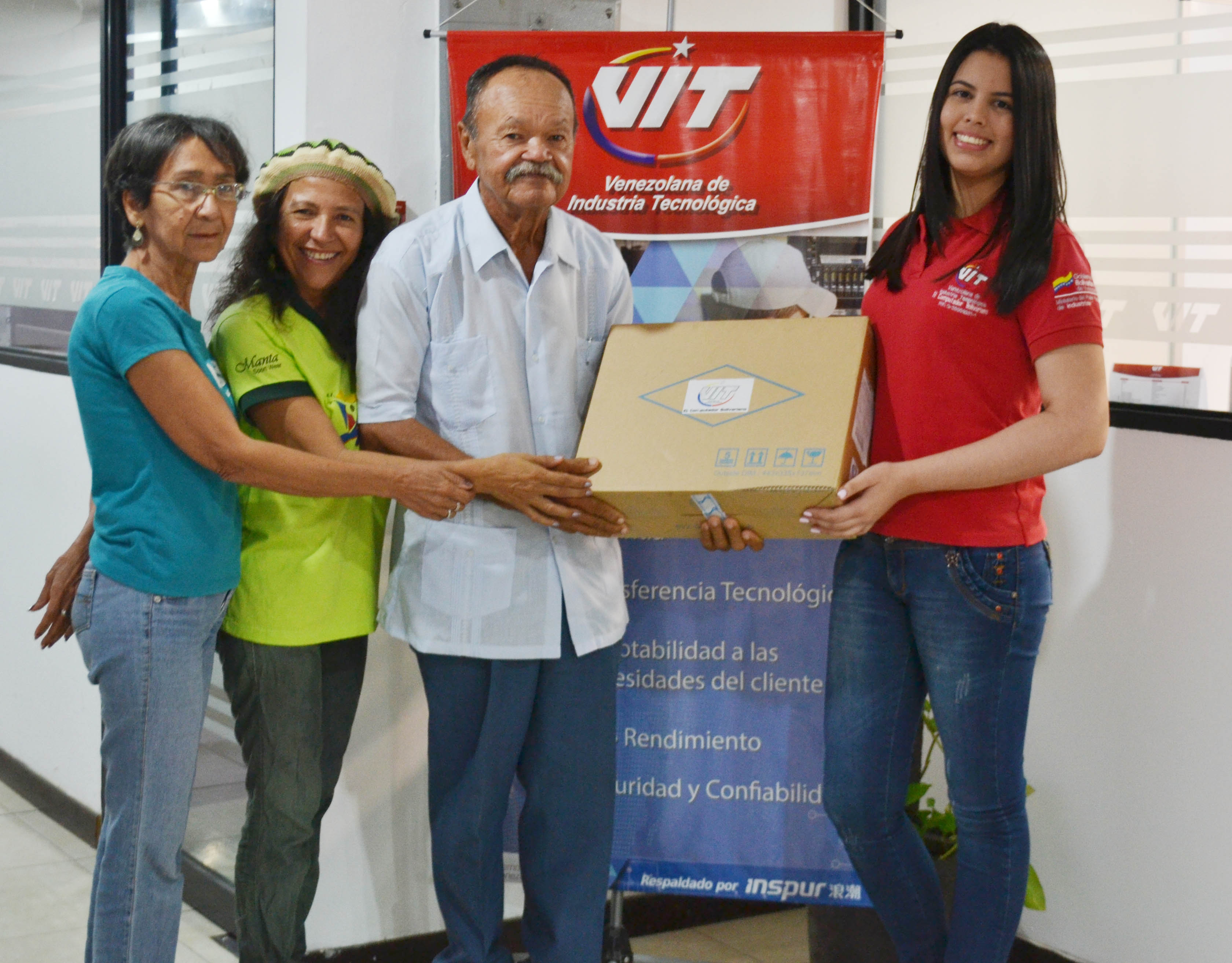 Asopasa es beneficiado con equipo tecnológico de VIT