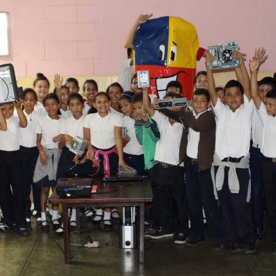 Con éxito culminó Tecnología Educativa en la escuela Punto Fijo