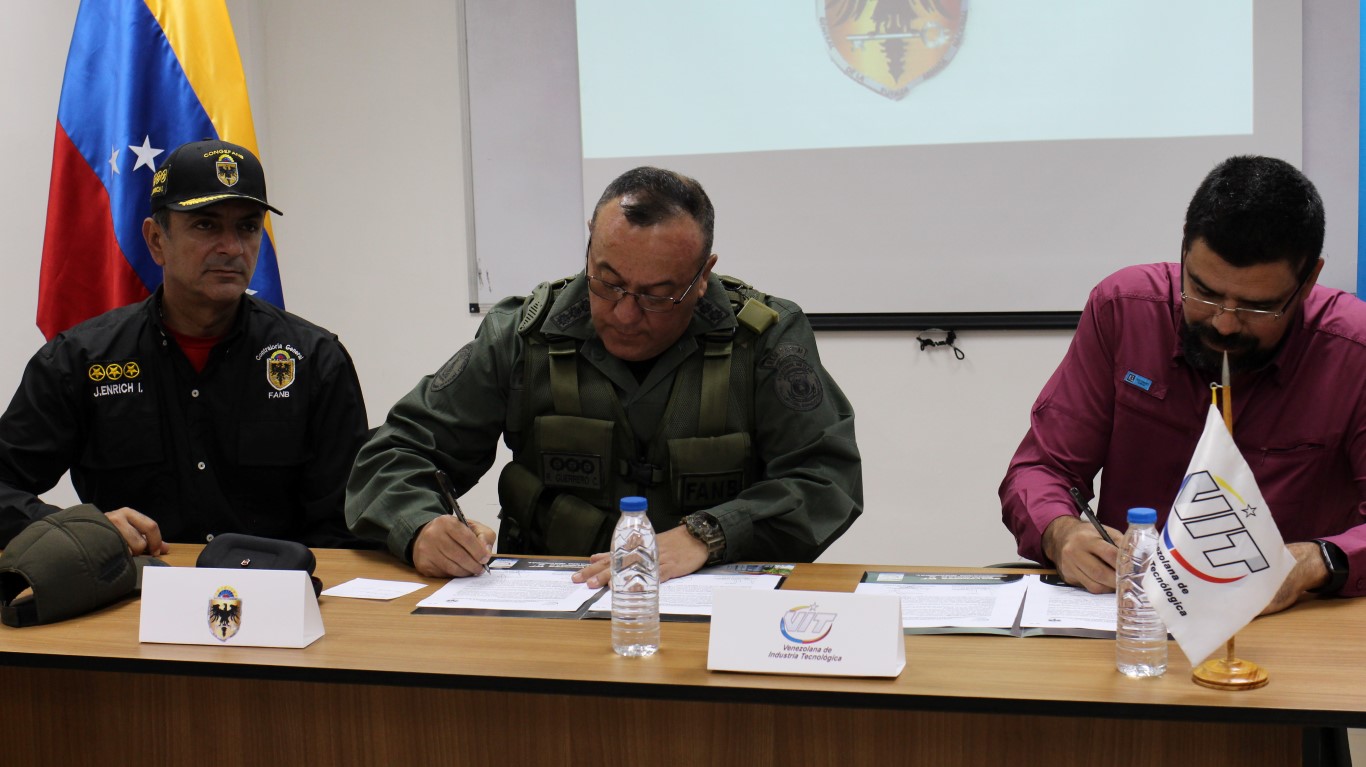 VIT firma acuerdo para la automatización del sistema control fiscal de la contraloría de la FANB