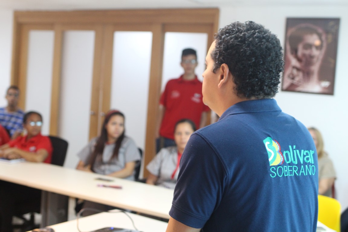 Trabajadores de VIT reciben taller sobre reconversión monetaria por el BCV