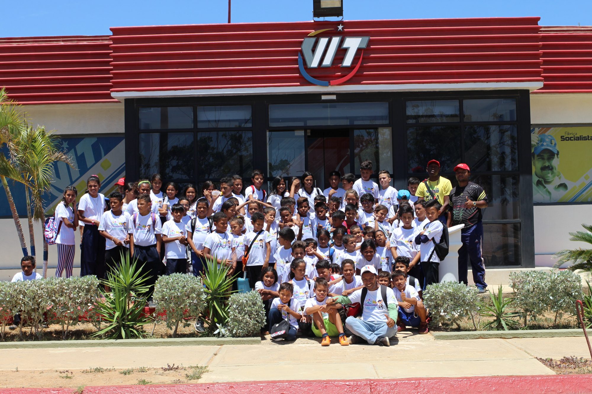 Plan vacacional de la Fundación Niño Simón aprendió sobre desarrollo de equipos tecnológicos en VIT