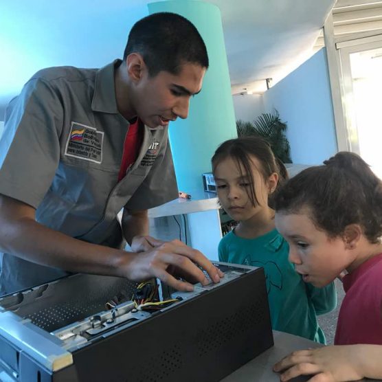 Sala temática de VIT en Mérida, espacio para el conocimiento y el aprendizaje tecnológico