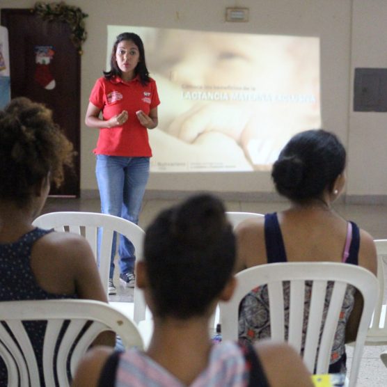 VIT imparte charla sobre Lactancia Materna Exclusiva en las comunidades